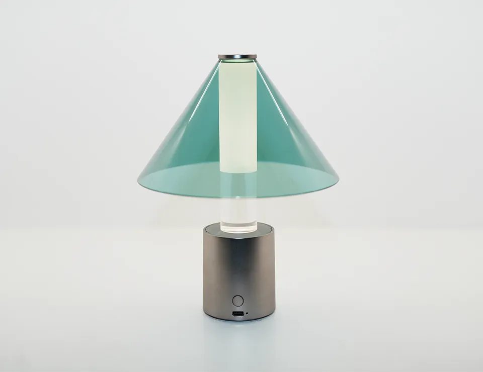 Lámpara de mesa portátil